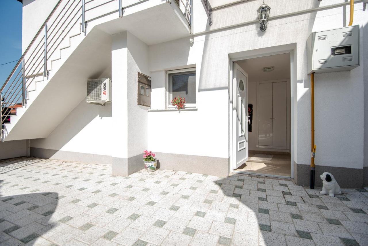 Apartman Mira Сараево Екстериор снимка