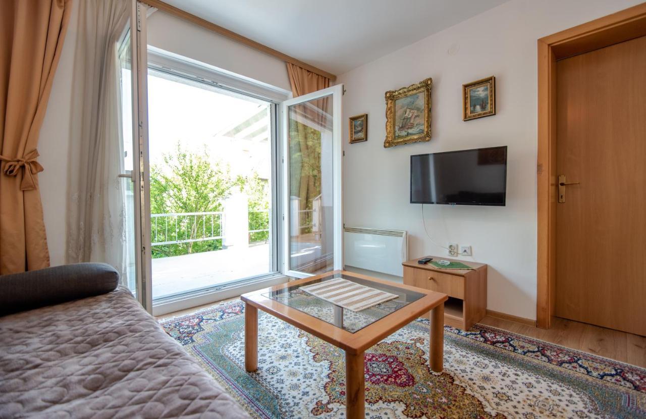 Apartman Mira Сараево Екстериор снимка