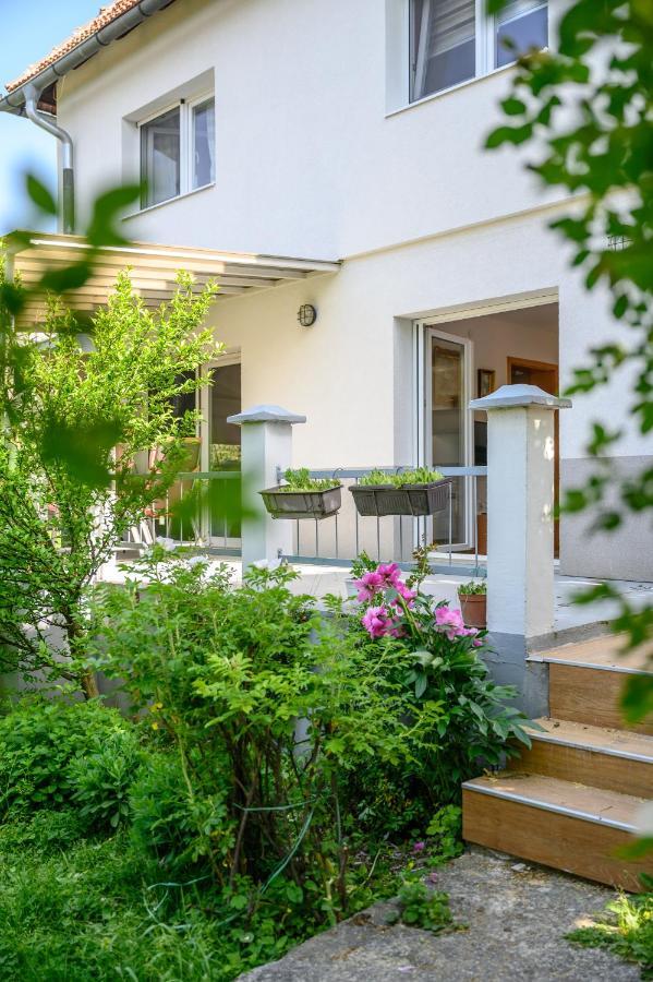Apartman Mira Сараево Екстериор снимка